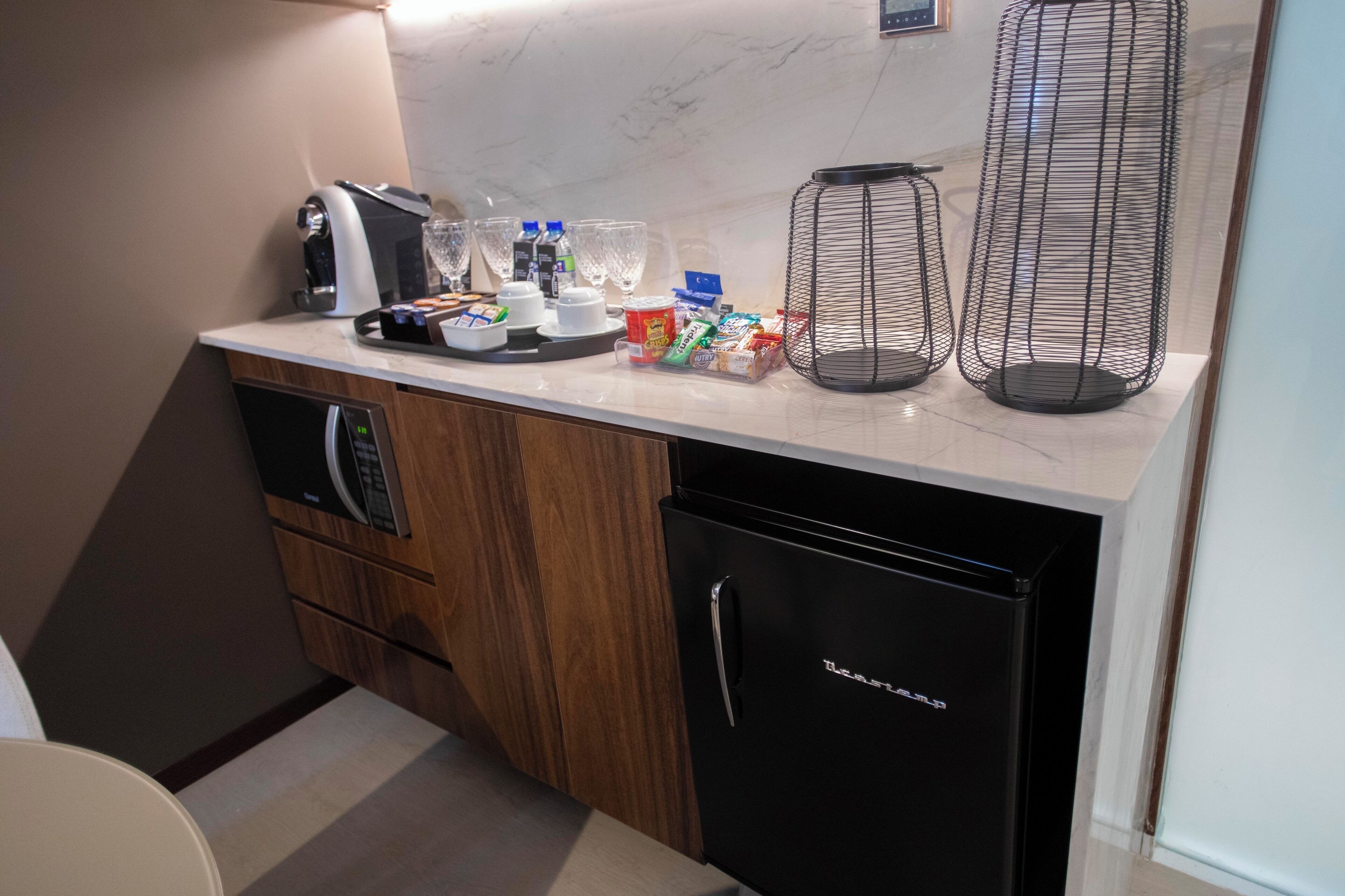 suite royal | private kitchen | dining tables