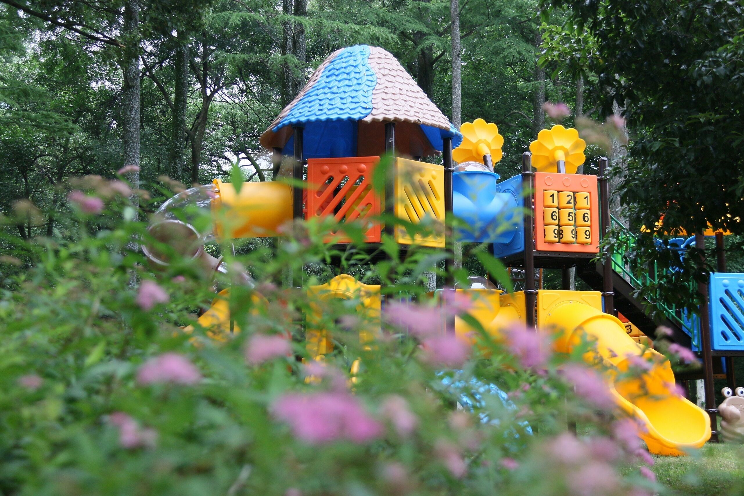 children’s play area – outdoor
