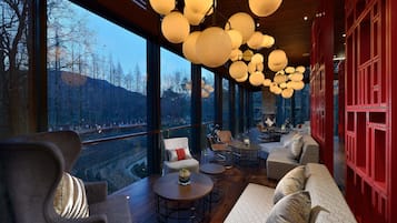 大廳酒吧、花園景觀