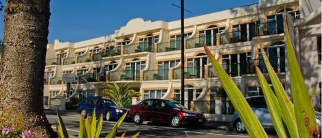 Façana frontal de l'allotjament