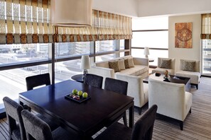 40-inch LED TV with digital channels, TV - Southern Sun Abu Dhabi (Abu Dhabi)