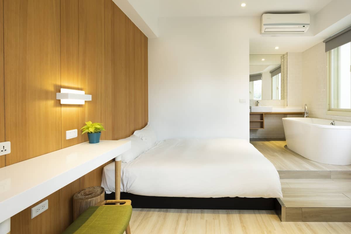 Deluxe tweepersoonskamer | Luxe beddengoed, een strijkplank/strijkijzer, gratis wifi, beddengoed