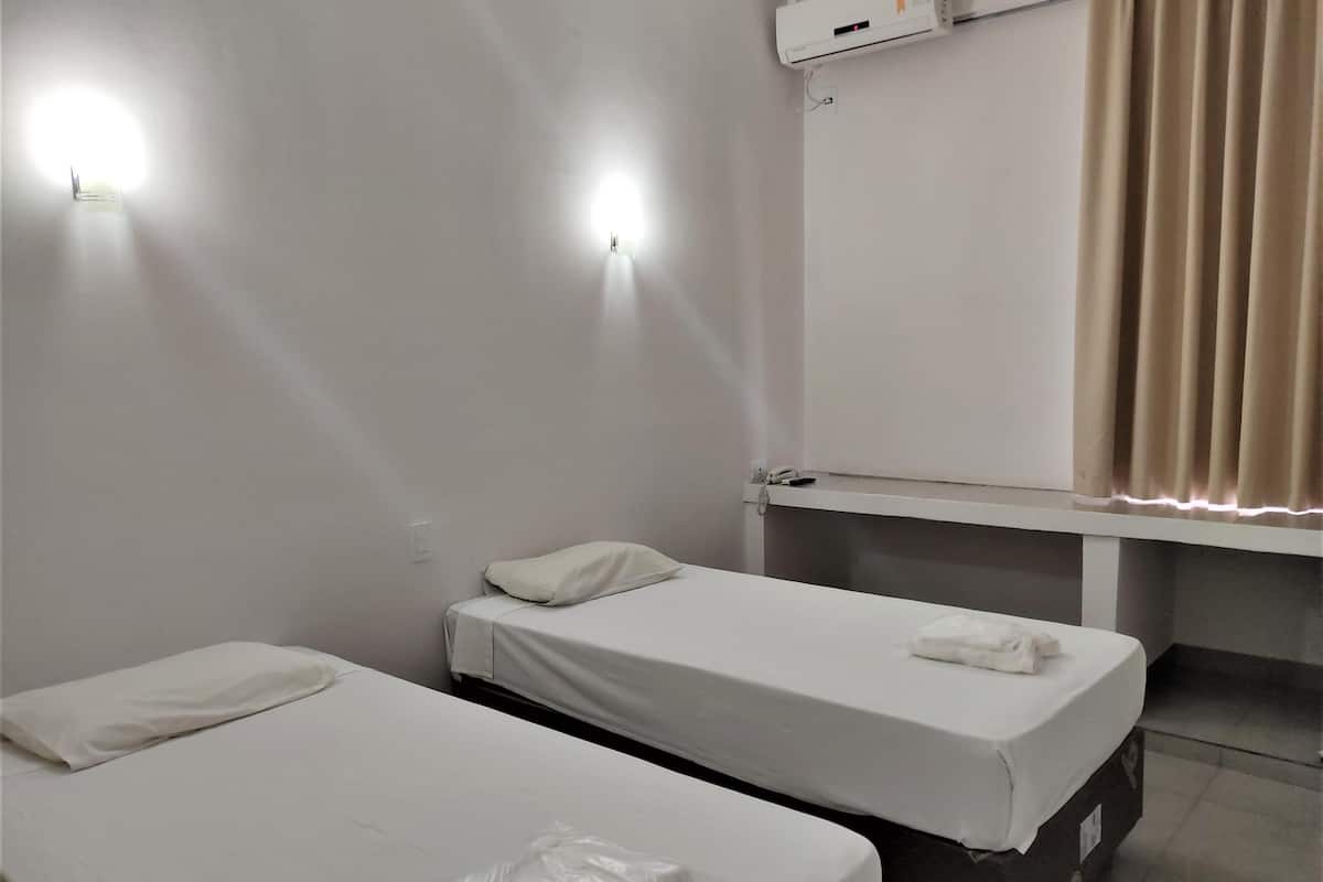 Minibar, blackout drapes, free WiFi, bed sheets