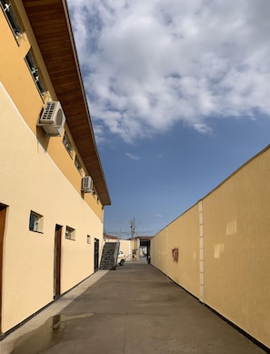 Cour