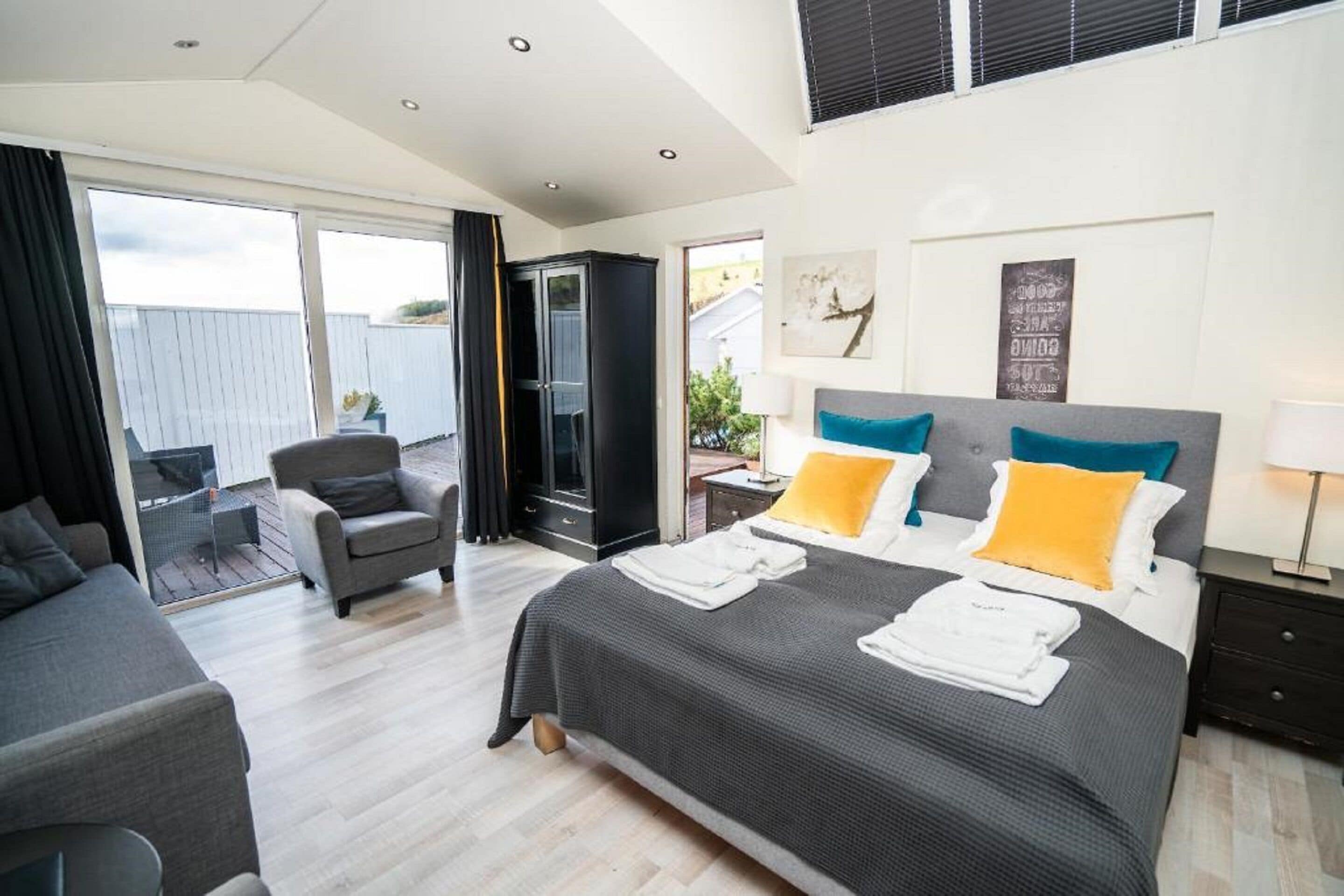 quadruple room, terrace | premium bedding, individually decorated, iron/ironing board, free wifi