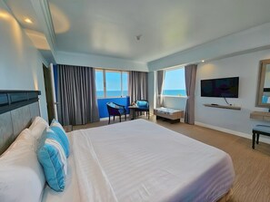 Executive Suite, 2 Bedrooms | Desk, blackout drapes, rollaway beds, free WiFi