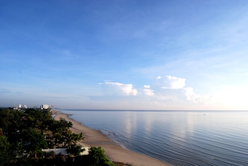 HUA HIN GRAND HOTEL AND PLAZA