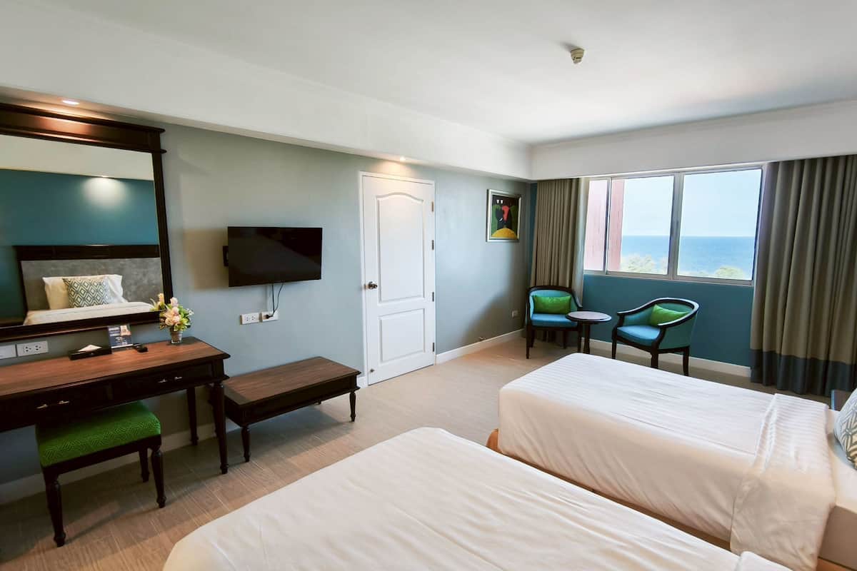 Superior Plus Twin room | Blackout curtains, rollaway beds, free WiFi, bed sheets