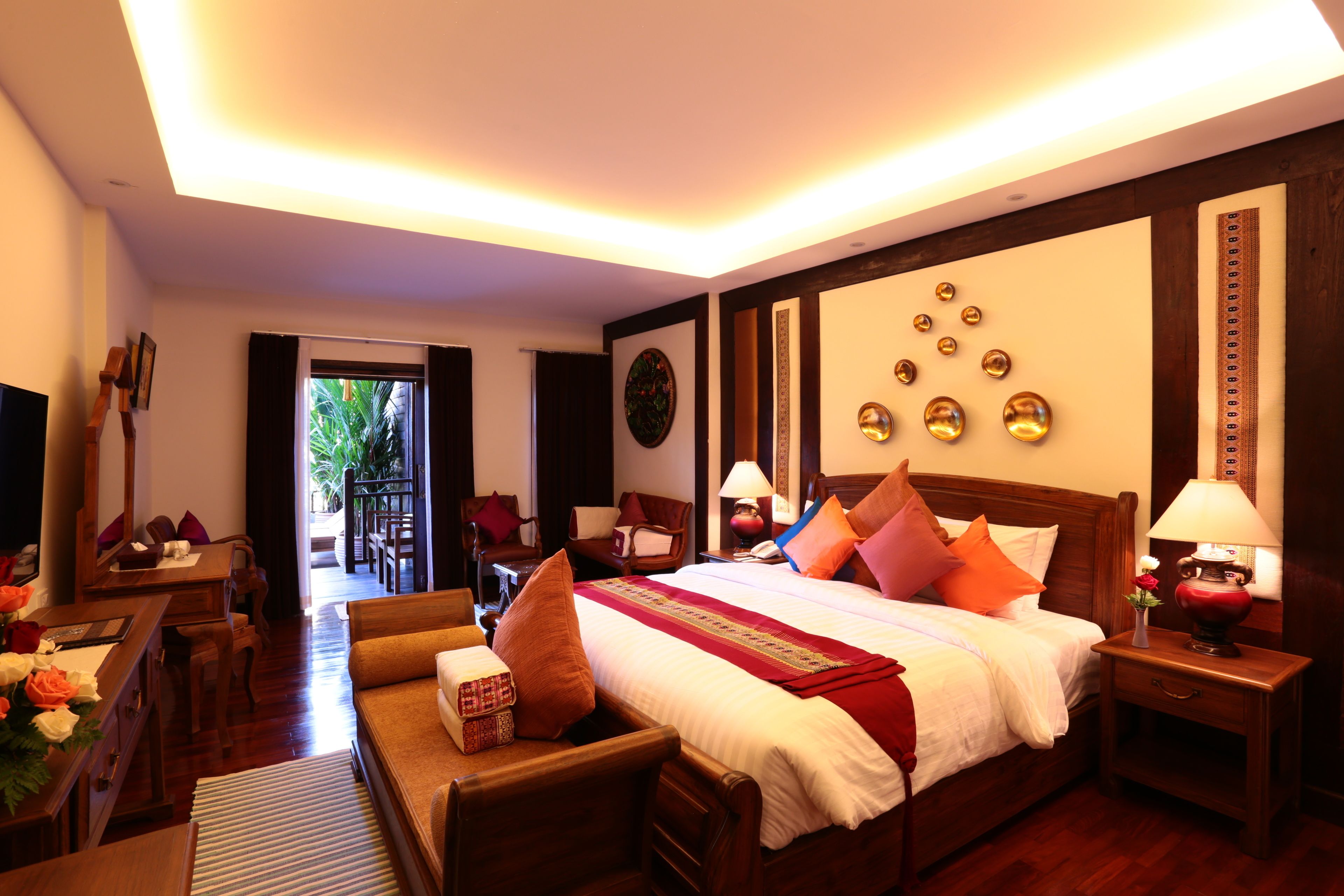 Deluxe Double Room | Minibar, in-room safe, individually furnished, desk