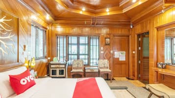 1 bedroom, desk, free WiFi, bed sheets