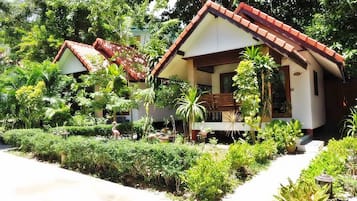 Superior Garden View Bungalow Double Bed
