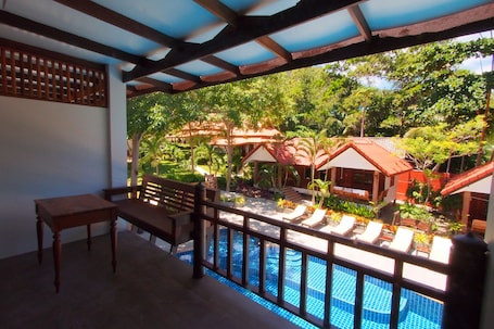 Pool View Twin Bed | In-room safe, desk, free WiFi