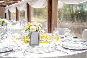 Indoor wedding - Valverde Country Hotel (Muldersdrift)