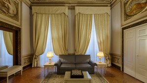 Junior Suite (2 pax) | Living area - Palazzo Guicciardini (Florence)