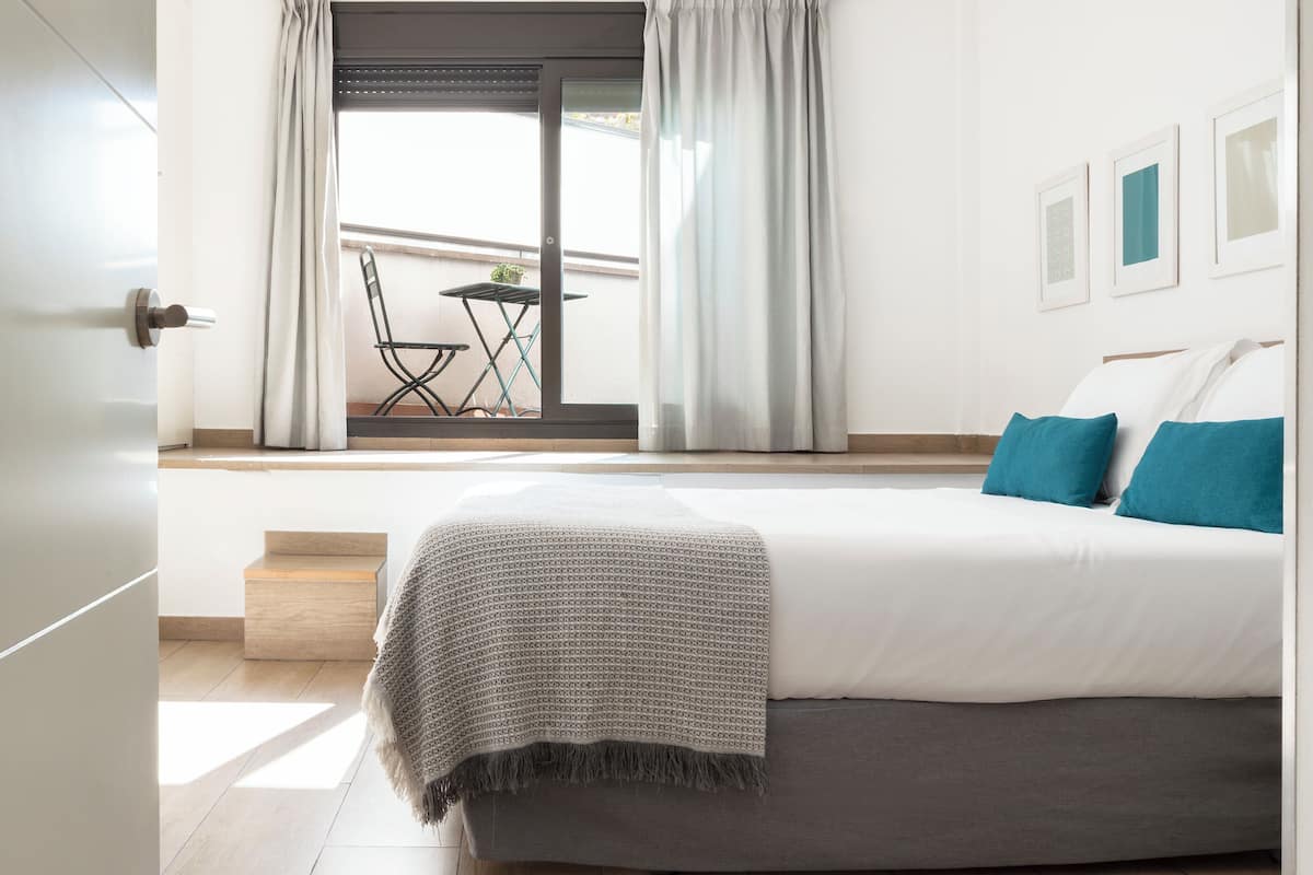 Apartment (Duplex) | In-room safe, iron/ironing board, free cribs/infant beds, free WiFi