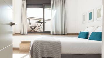 Apartment (Duplex) | In-room safe, iron/ironing board, free cribs/infant beds, free WiFi