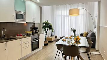 Apartment (Duplex) | Private kitchen | Full-sized fridge, microwave, oven, stovetop