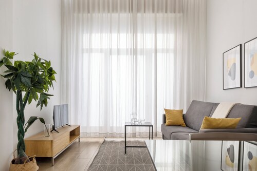 Feelathome Plaza Apartments