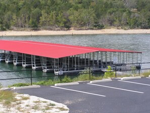 Lake - The Majestic (Branson)