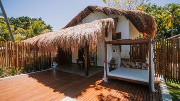 Bangalô, vista para o oceano | Varanda coberta