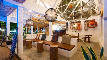 Poolbar
