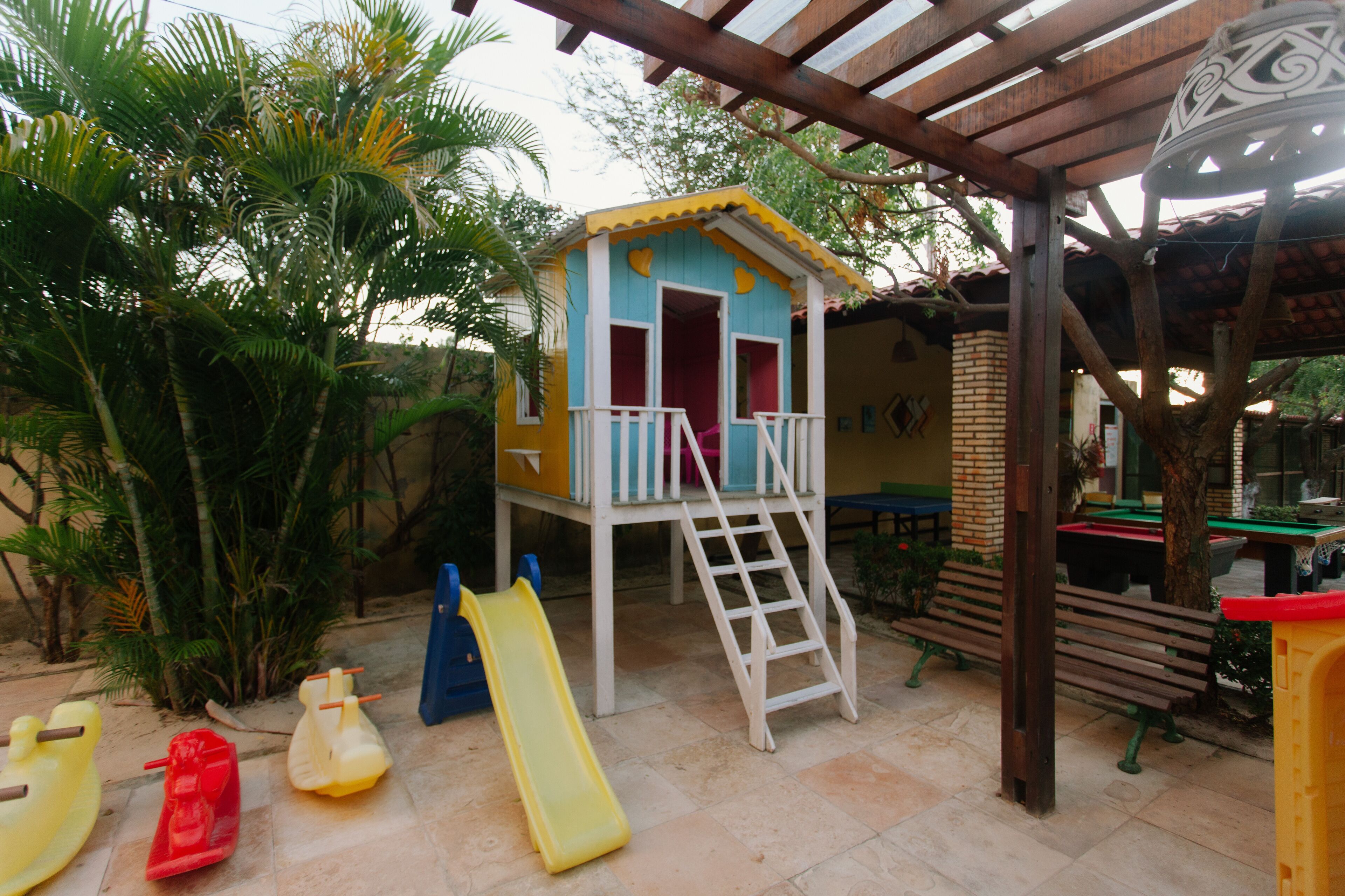 children’s play area – outdoor