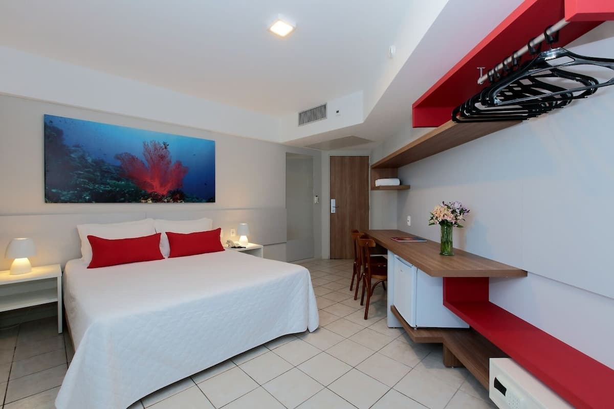 Minibar, caja fuerte, cortinas opacas y sistema de insonorización