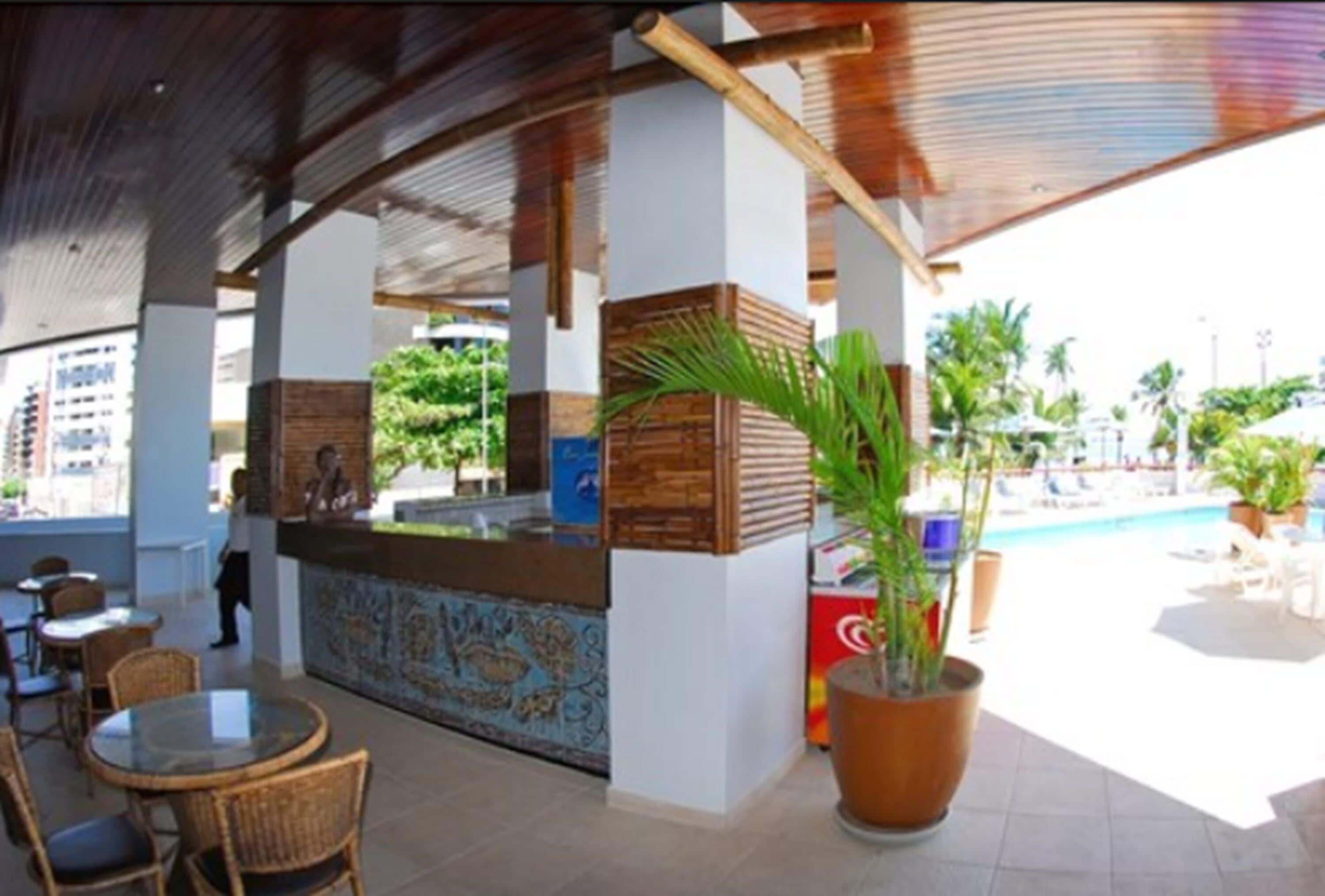 poolside bar