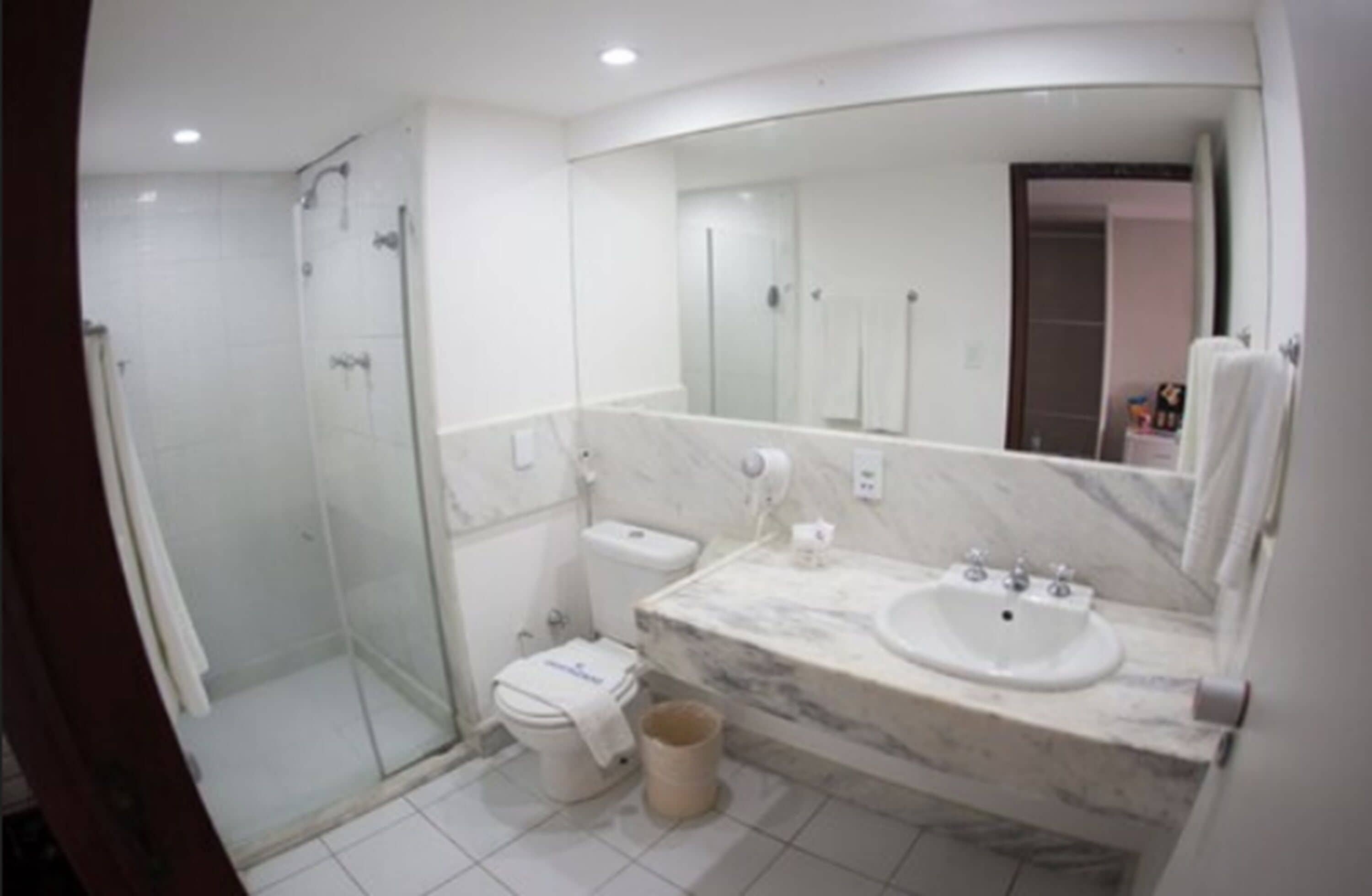 combined shower/bathtub, free toiletries, hair dryer, towels