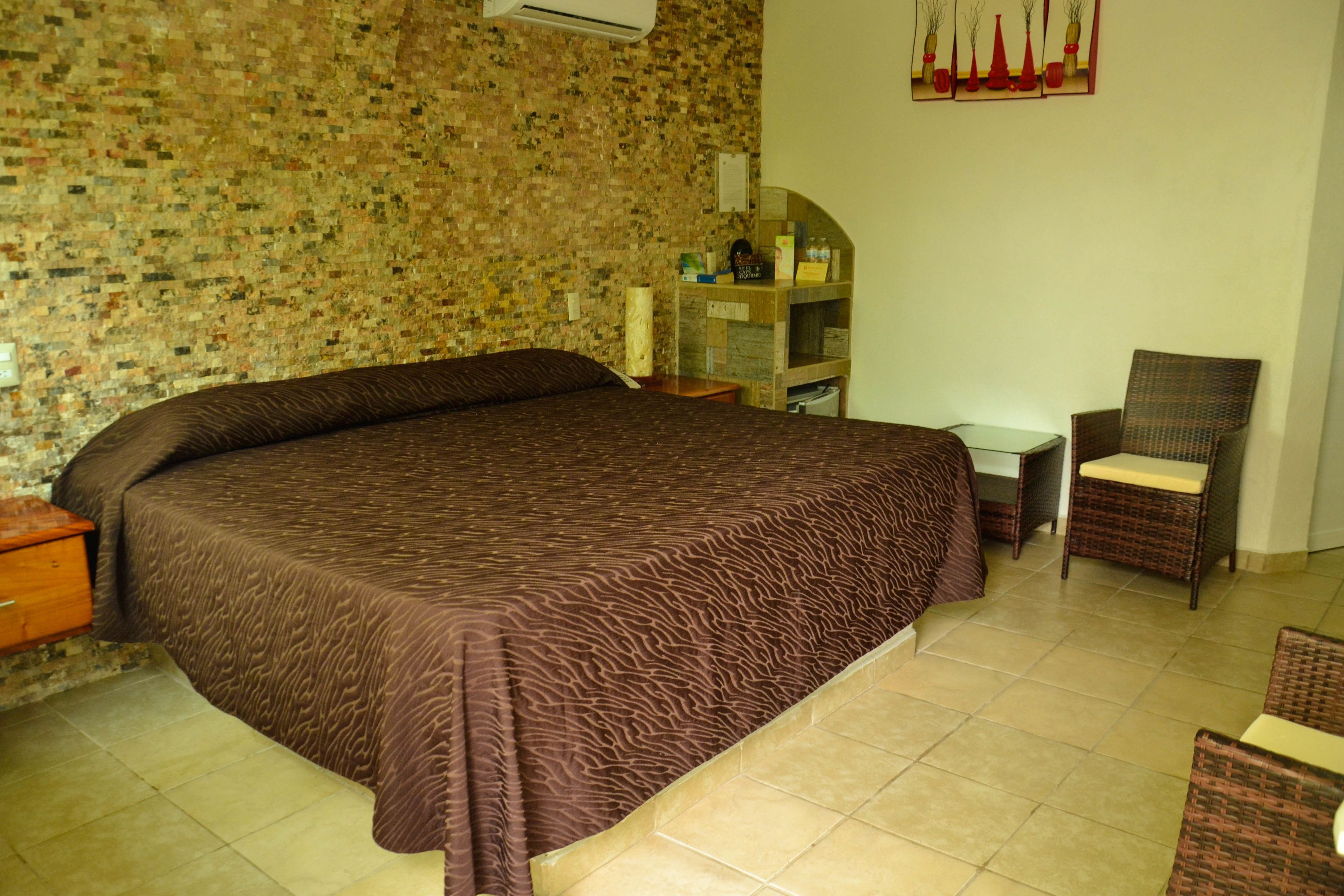 Junior Suite, 1 King Bed | In-room safe, free WiFi