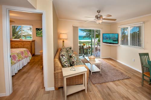Panoramic-Suite, 1 King-Bett und Schlafsofa, Balkon, Meerblick | Hochwertige Bettwaren, Pillowtop-Betten, individuell dekoriert