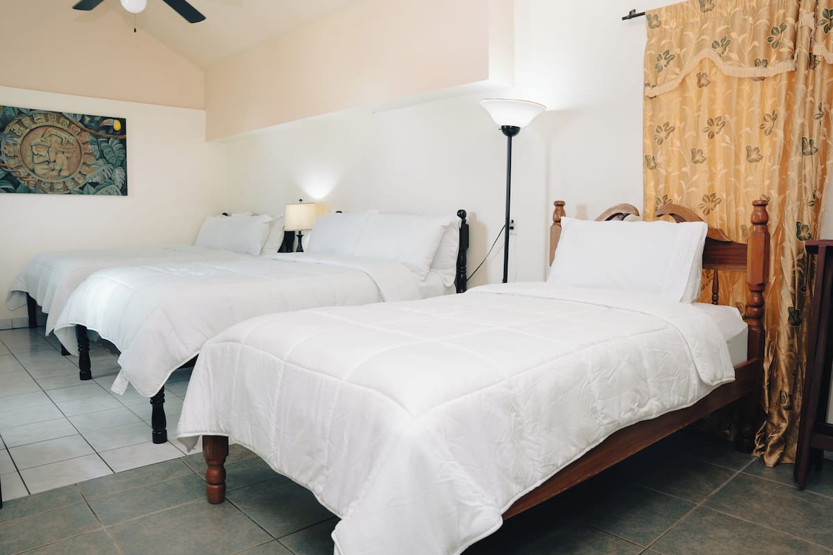 Deluxe Triple Room, Multiple Beds | In-room safe, desk, iron/ironing board, rollaway beds (surcharge)