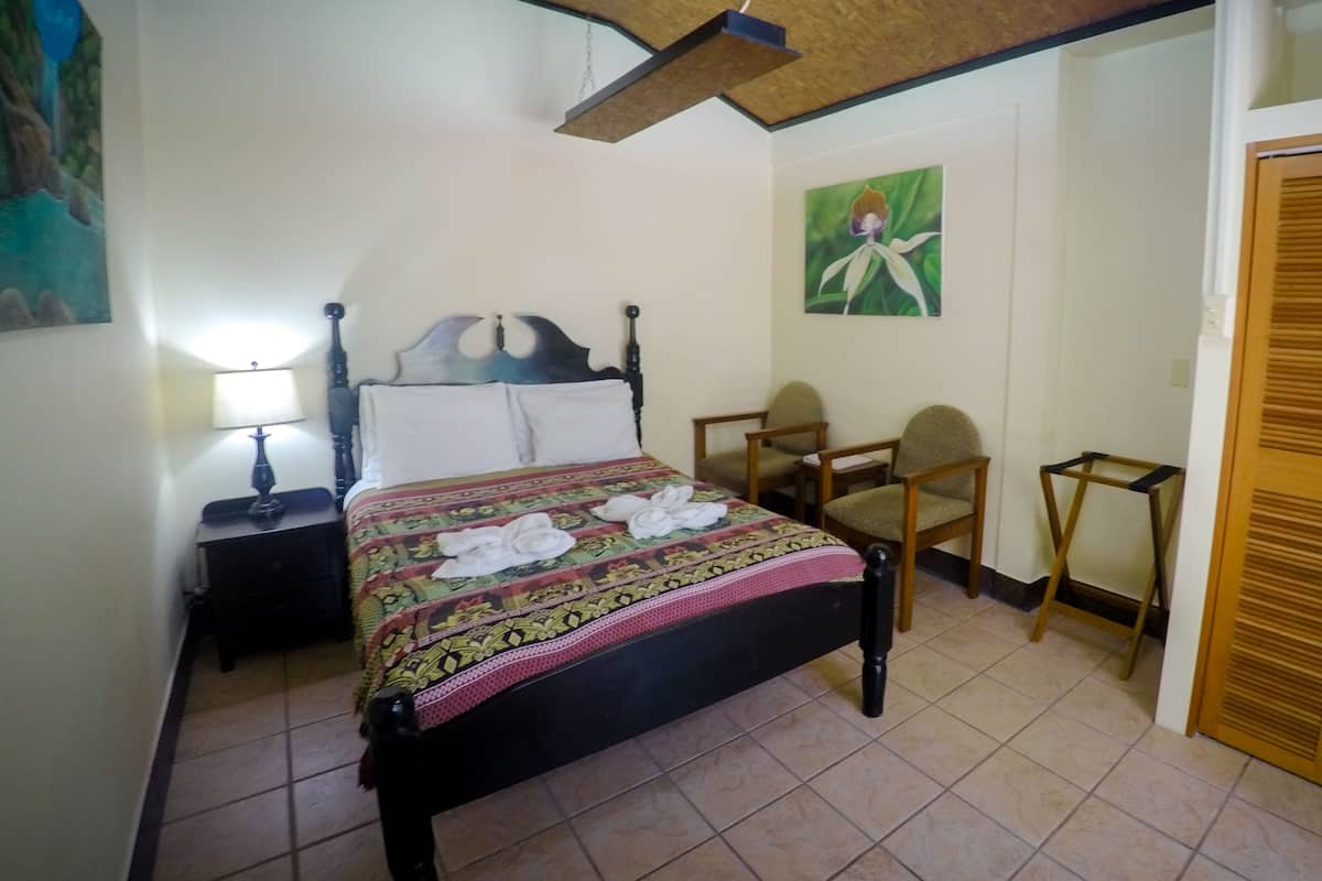Economy Room