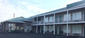 الإطلالة من المنشأة