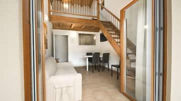 TV a schermo piatto 32 pollici con canali satellitari, TV