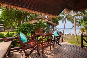 Bungalow Deluxe, quang cảnh biển | Ban công