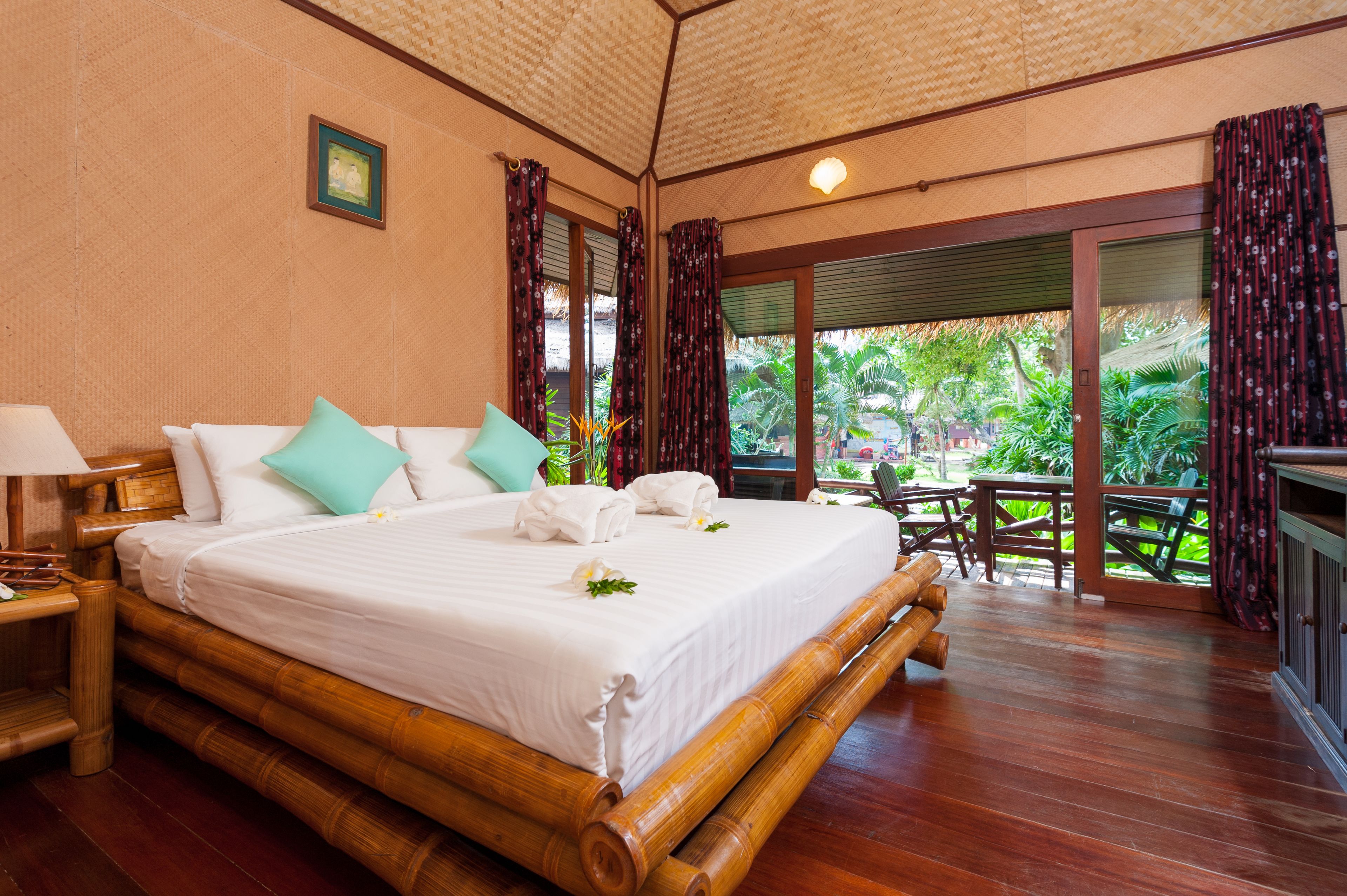 Deluxe Bungalow, Sea View | In-room safe, free WiFi, bed sheets