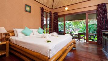 Deluxe Bungalow, Sea View | In-room safe, free WiFi, bed sheets