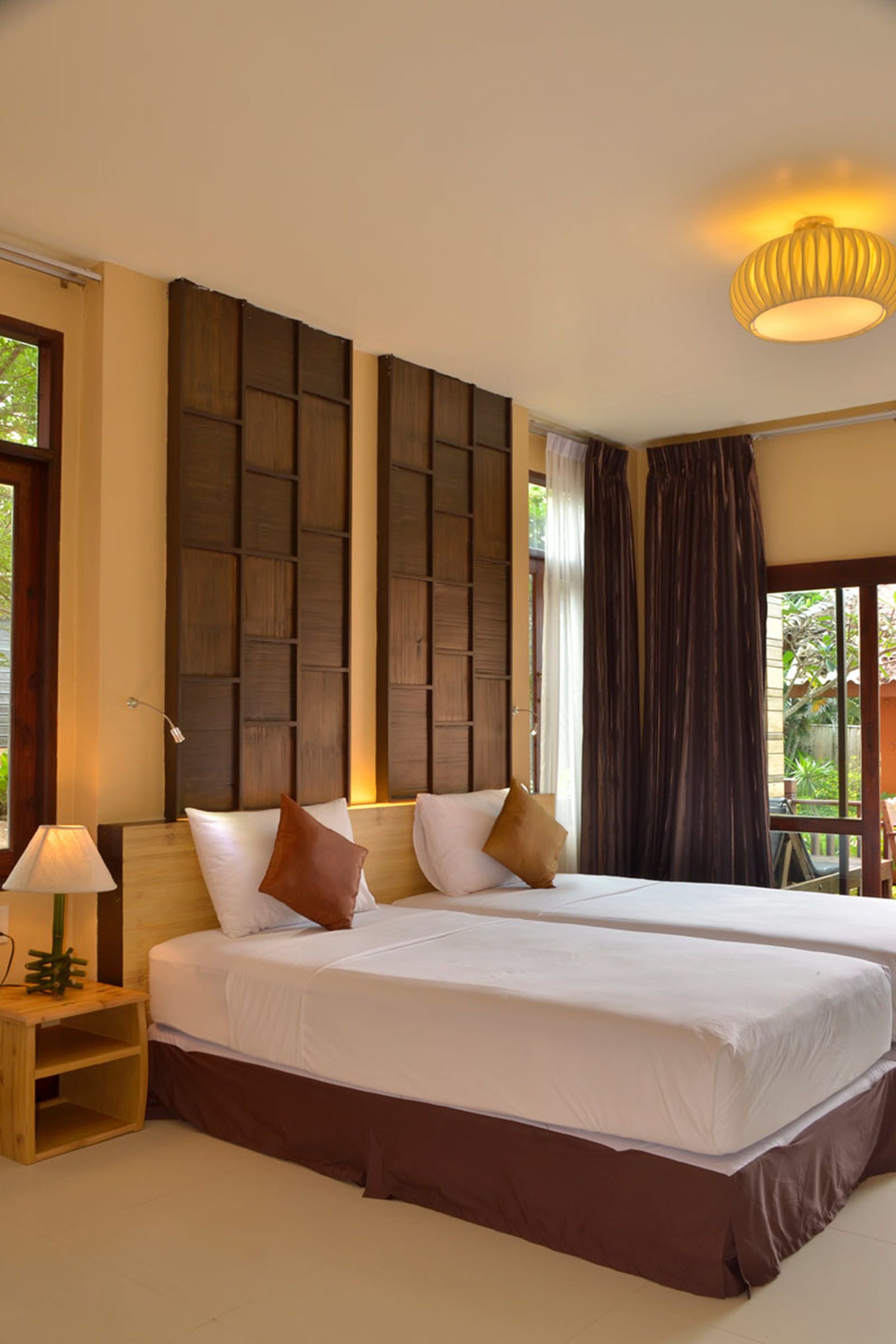 deluxe room | in-room safe, free wifi, bed sheets