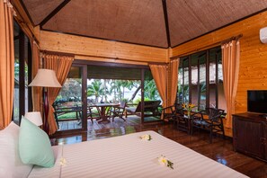 Deluxe Bungalow, Sea View | In-room safe, free WiFi, bed sheets - Palm Leaf Resort (Koh Tao)