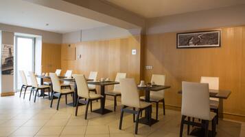 Colazione a buffet a pagamento, servita tutte le mattine