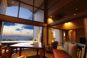 Minibar, safe på rommet, individuelt dekorert og individuelt innredet