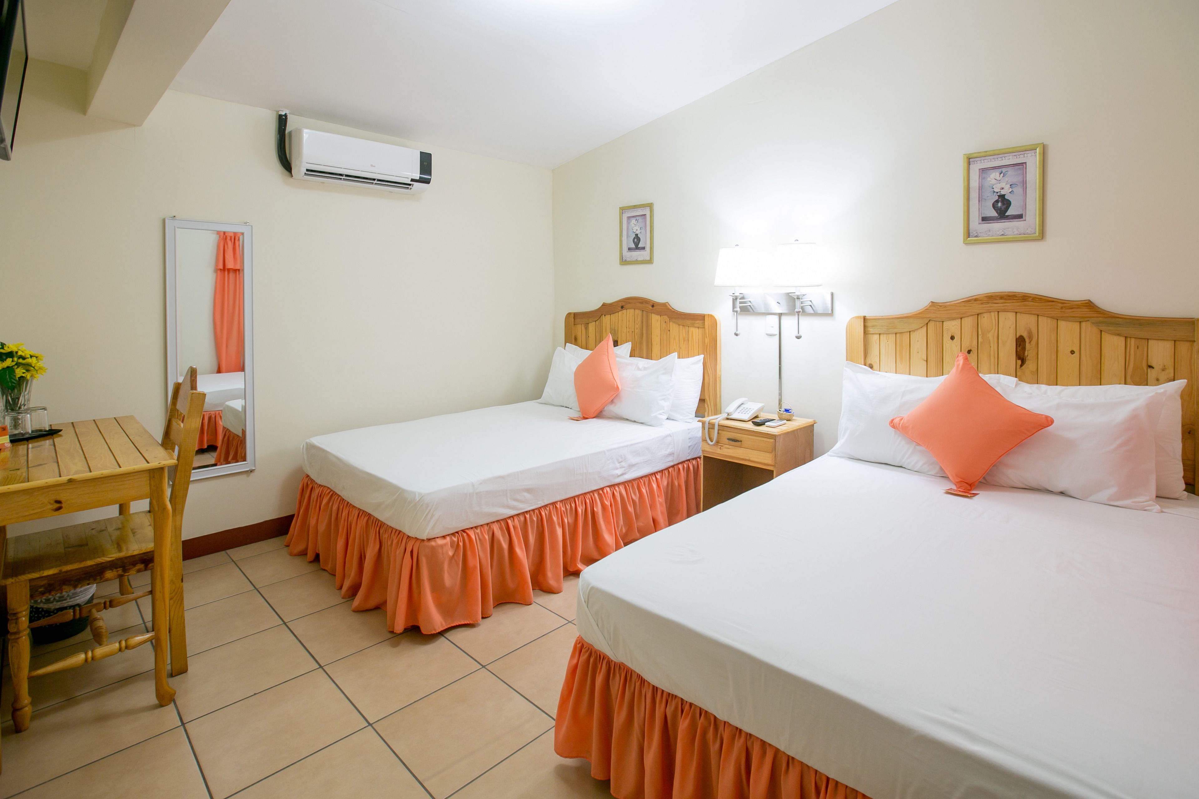 double room | in-room safe, desk, free wifi, bed sheets