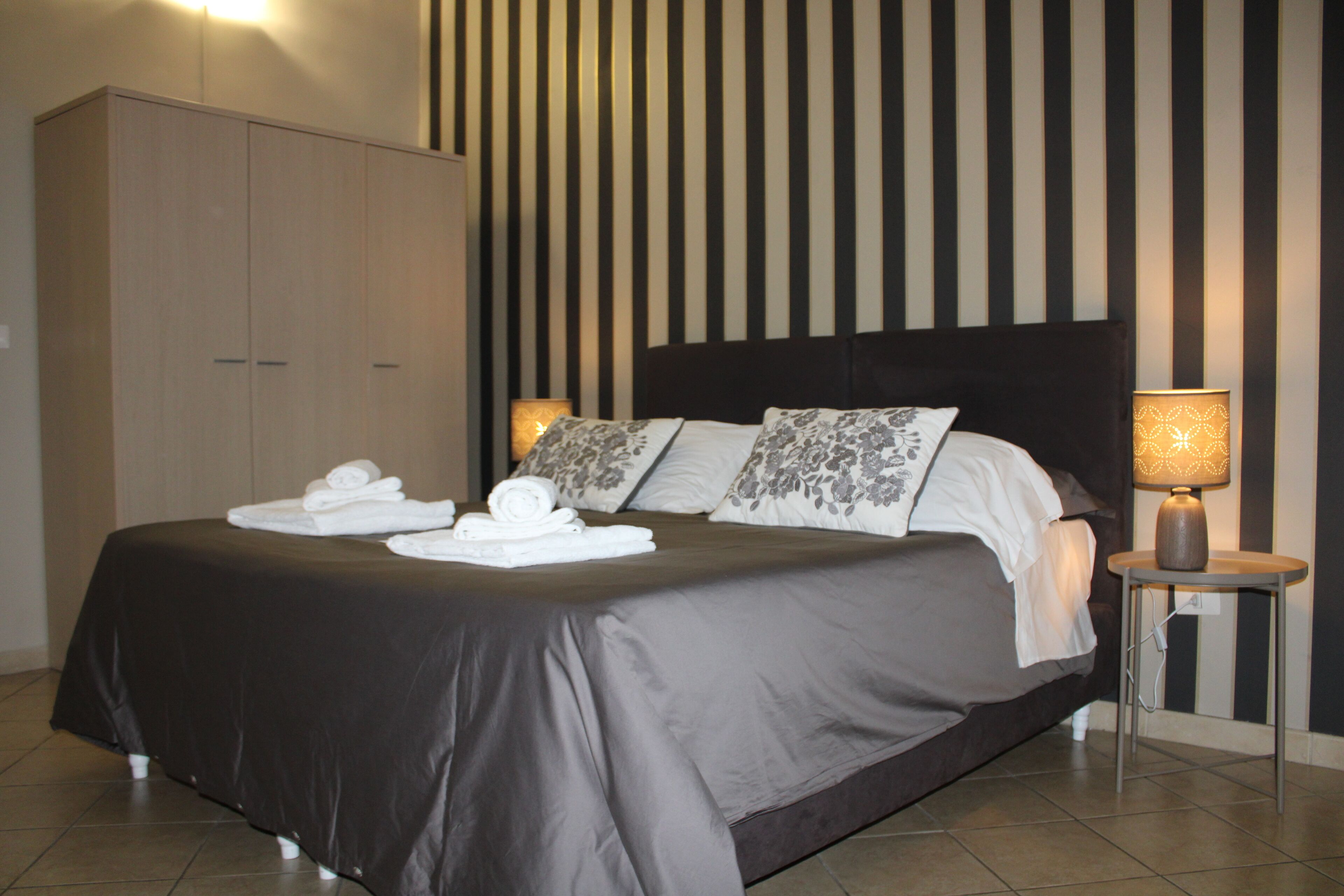 double room | 1 bedroom, desk, blackout curtains, soundproofing