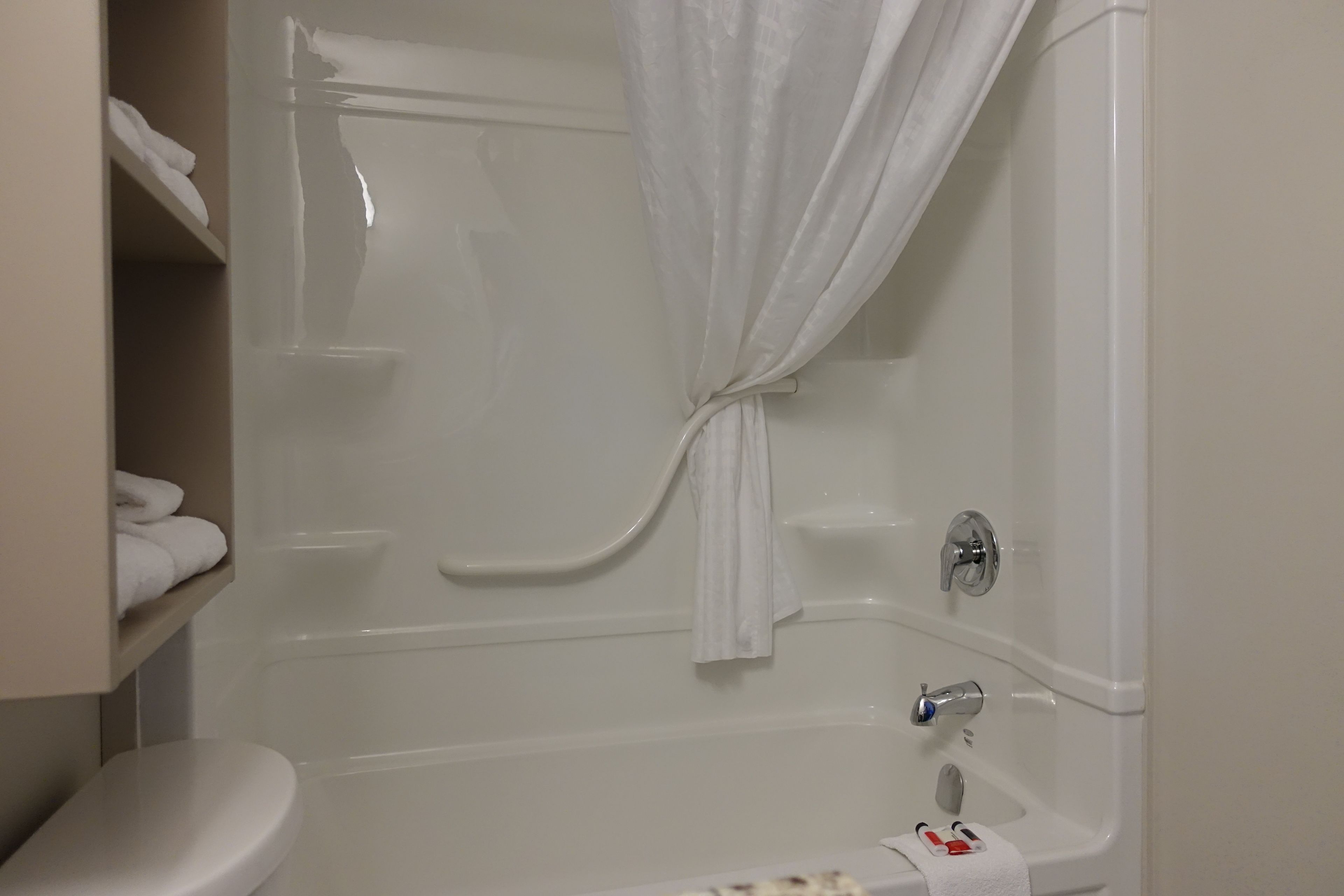 combined shower/bathtub, free toiletries, hair dryer, towels