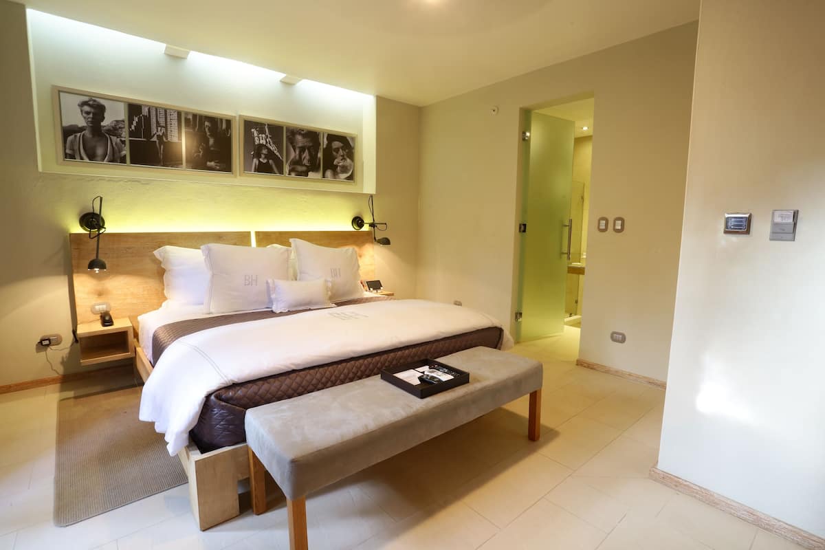 Suite, 1 kingsize bed (La Caoba Retreat) | Luxe beddengoed, donzen dekbedden, pillowtop-bedden, een gratis minibar