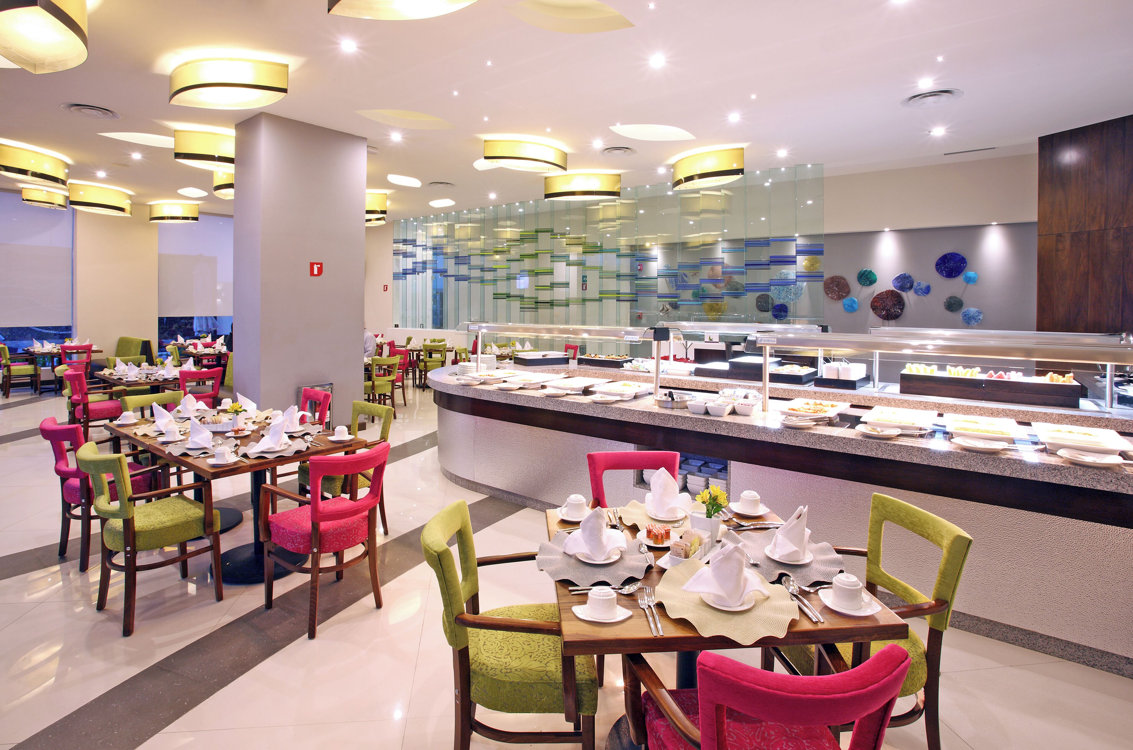 daily buffet breakfast (mxn 395 per person)