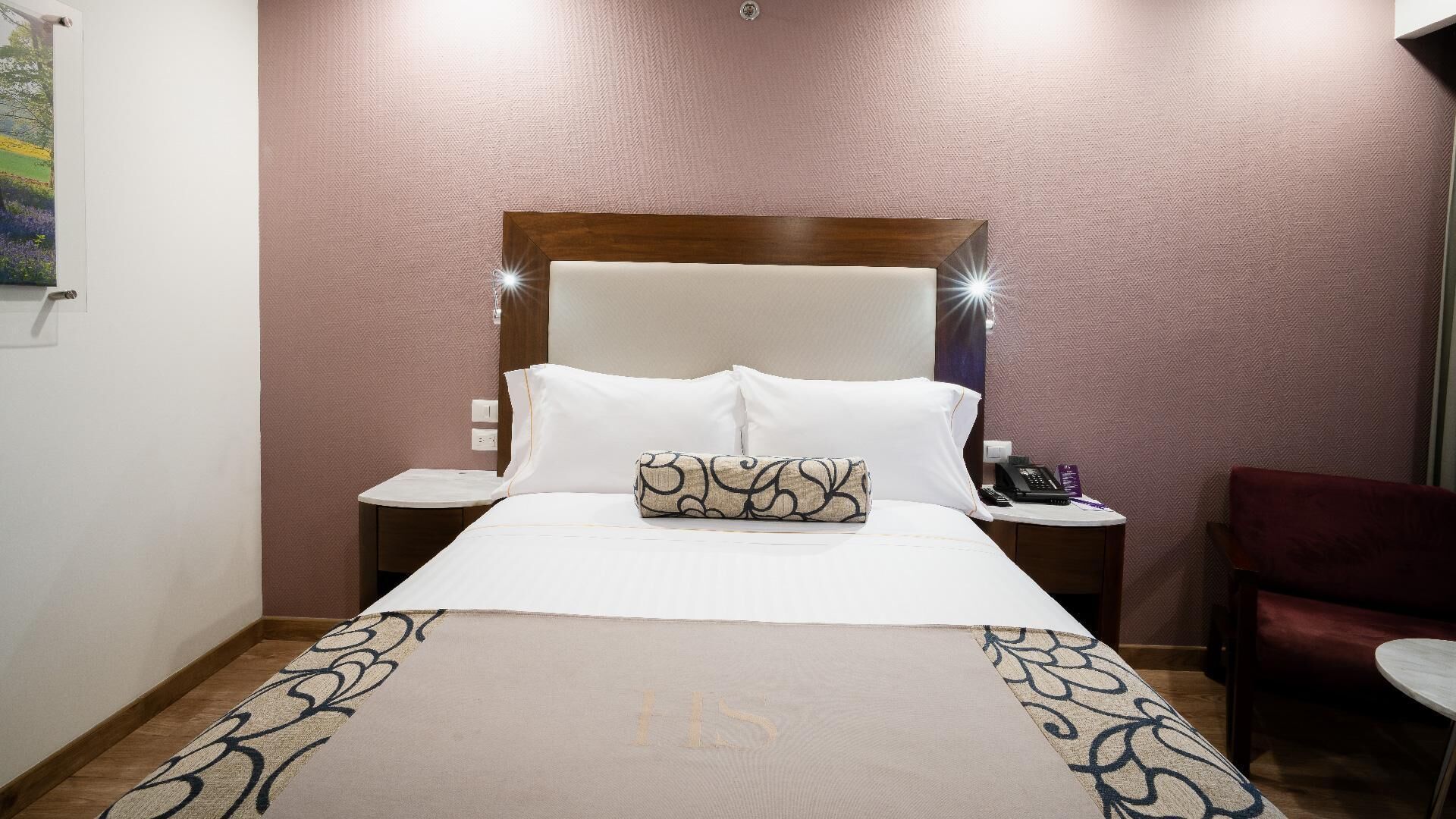 Premium bedding, in-room safe, desk, soundproofing