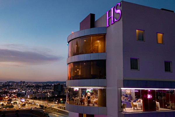 Mặt tiền nơi lưu trú