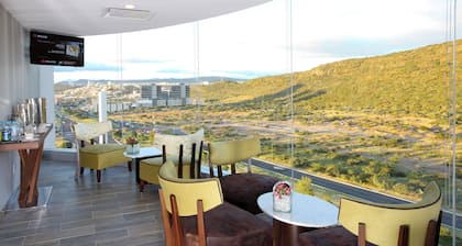 HS HOTSSON Hotel Querétaro